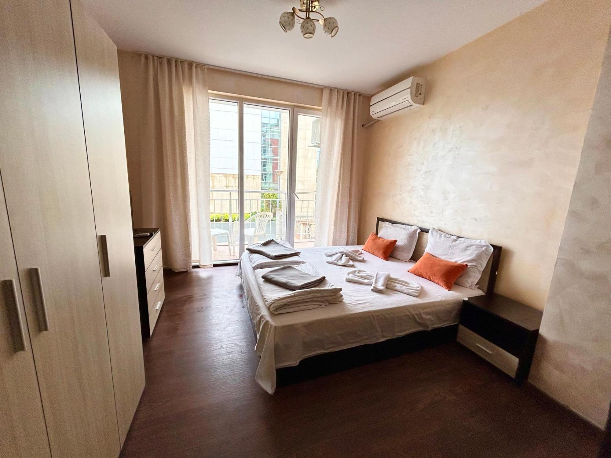 North Beach Apartments Primorsko Exterior photo